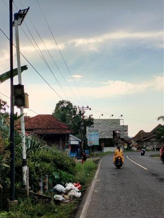 Lampu Merah di Sanga Desa Tidak Berfungsi 