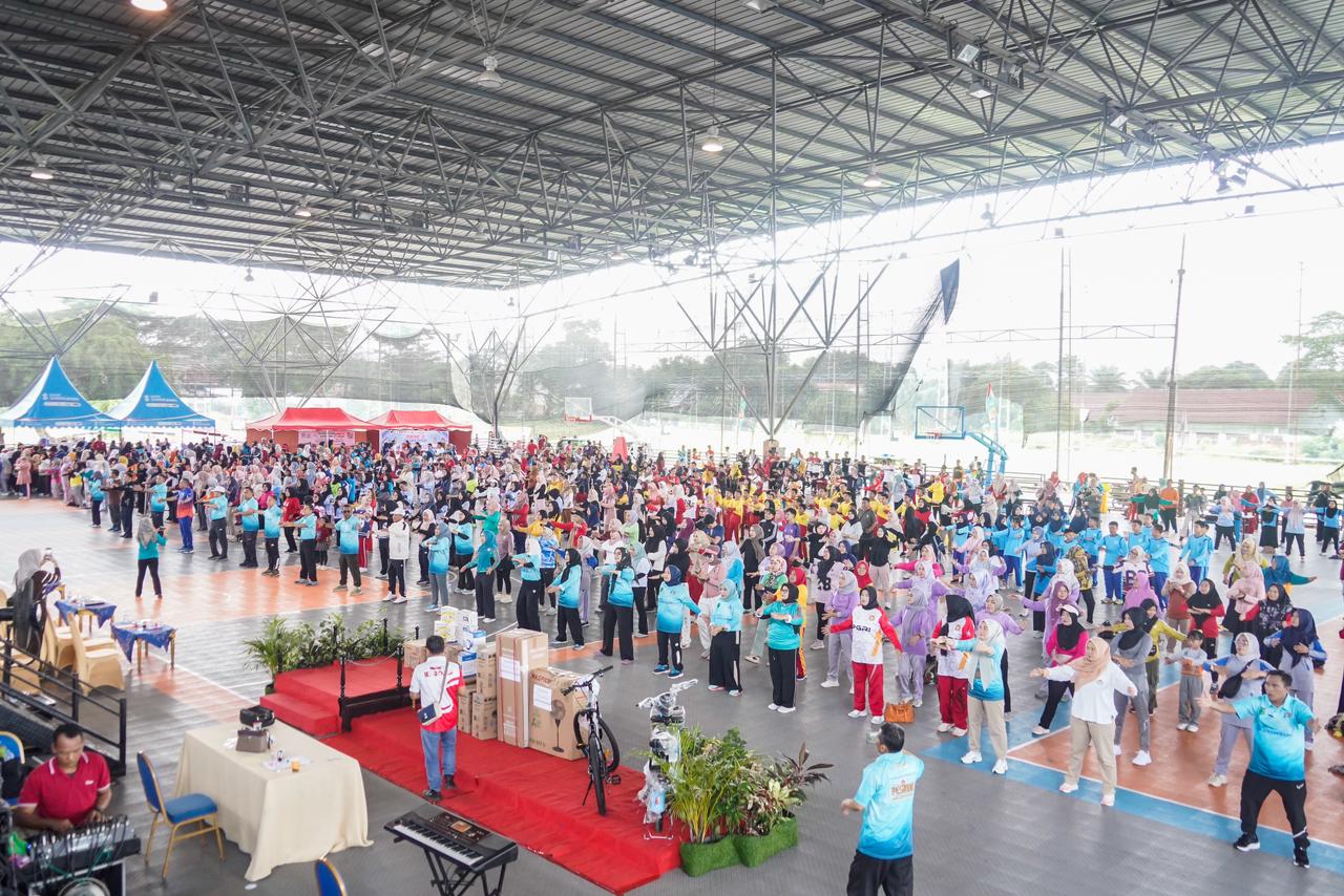 Ribuan ASN dan Guru Padati Stable Berkuda Sekayu, Peringatan HUT KORPRI & PGRI di Muba Berlangsung Meriah