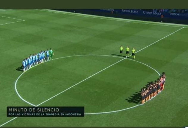 Duka Tragedi Kanjuruhan Sebelum Kick off Espanyol vs Valencia, Satu Menit Penghormatan Ratusan Korban