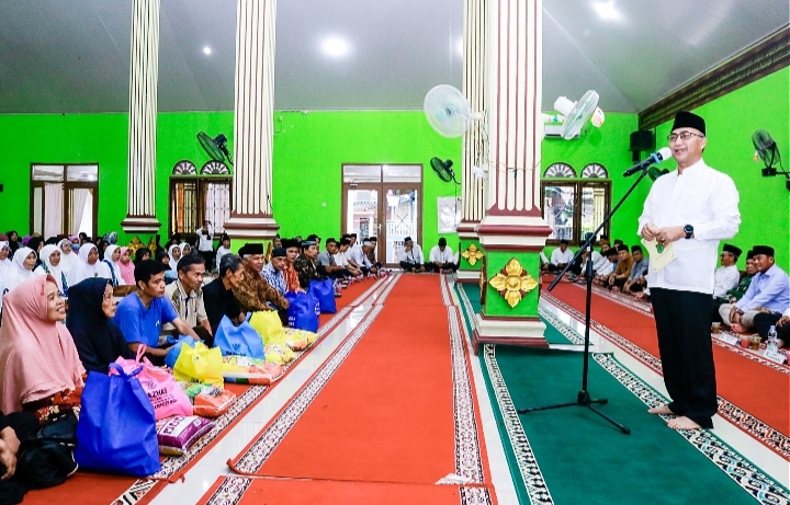 Safari Ramadhan Terakhir di Bulan Suci, Pj Bupati Muba disambut Antusias Warga Lawang Wetan