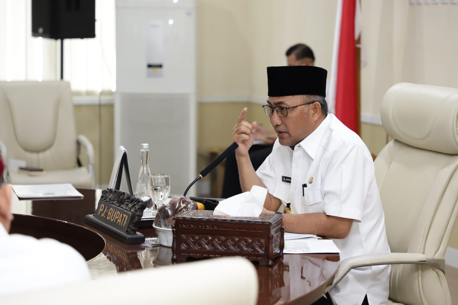 Pj Bupati Apriyadi Instruksi Petakan Desa Rawan Konflik Pilkades