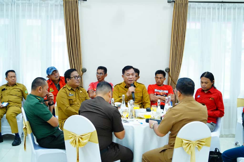 Bupati Muba Toha Tohet Dengarkan Langsung Keluhan Buruh Perkebunan, Janji Beri Solusi Nyata Bersama Forkopimda
