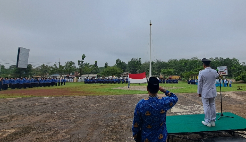 Peringati Hari Pahlawan, Pemerintah Kecamatan Sungai Lilin Gelar Upacara Bendera