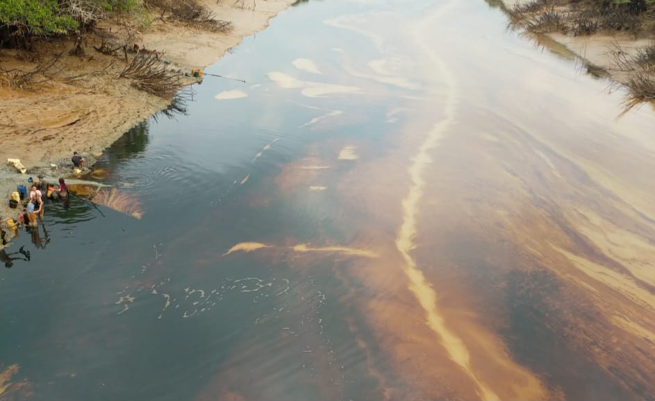 Viral, Sungai Dawas Jadi 'Lautan' Minyak Mentah, Warga Khawatir Sumber Air Bersih Terganggu