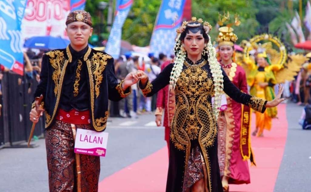 Sekayu Carnaval 2025: Pesta Budaya Penuh Warna, Bupati Toha Apresiasi Antusiasme Masyarakat Muba