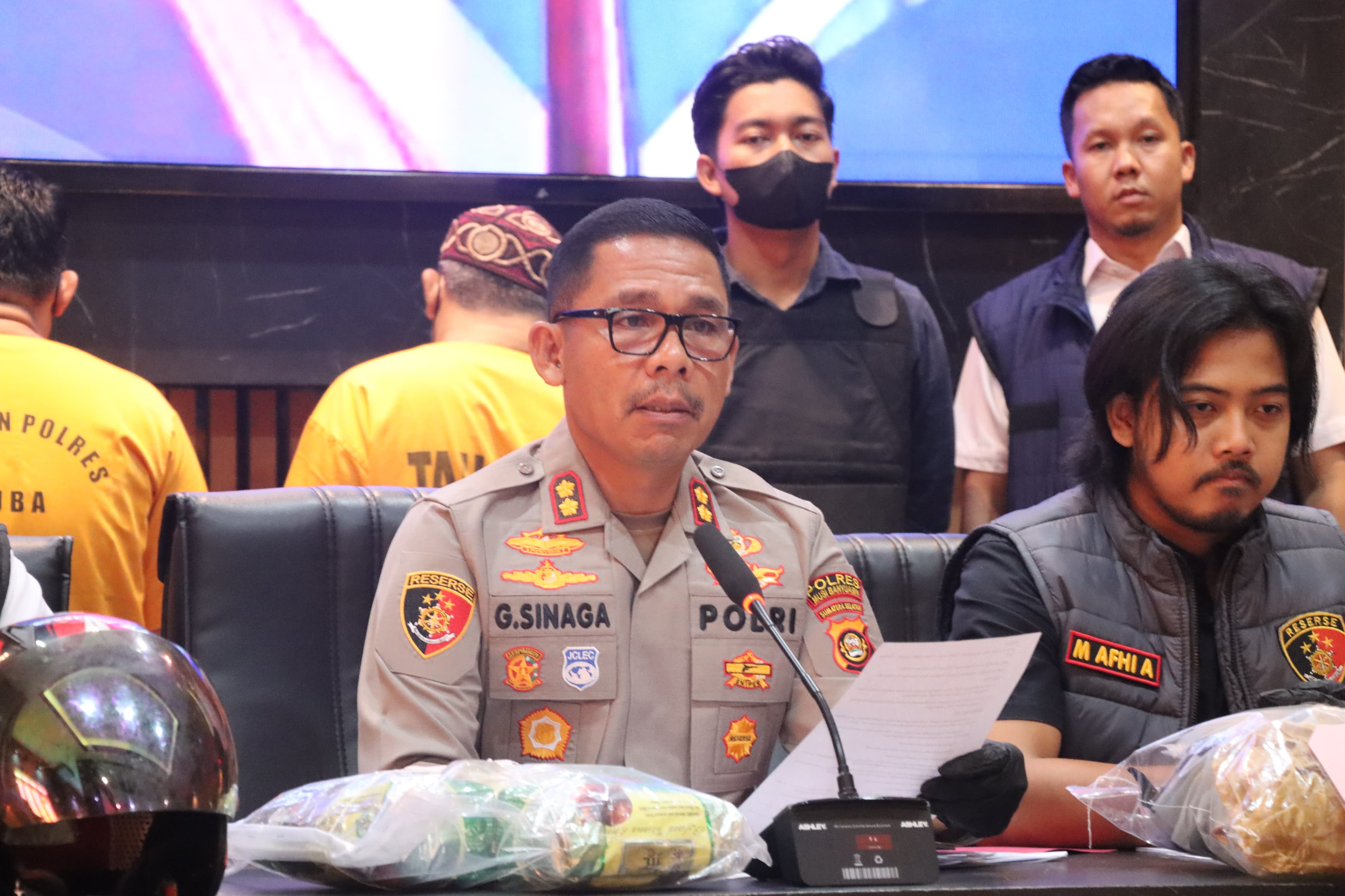 Tragis di Sungai Keruh, Pria Dibacok Tetangga dan Rudapaksa Anak Korban, Pelaku Akhirnya Diamankan Polisi