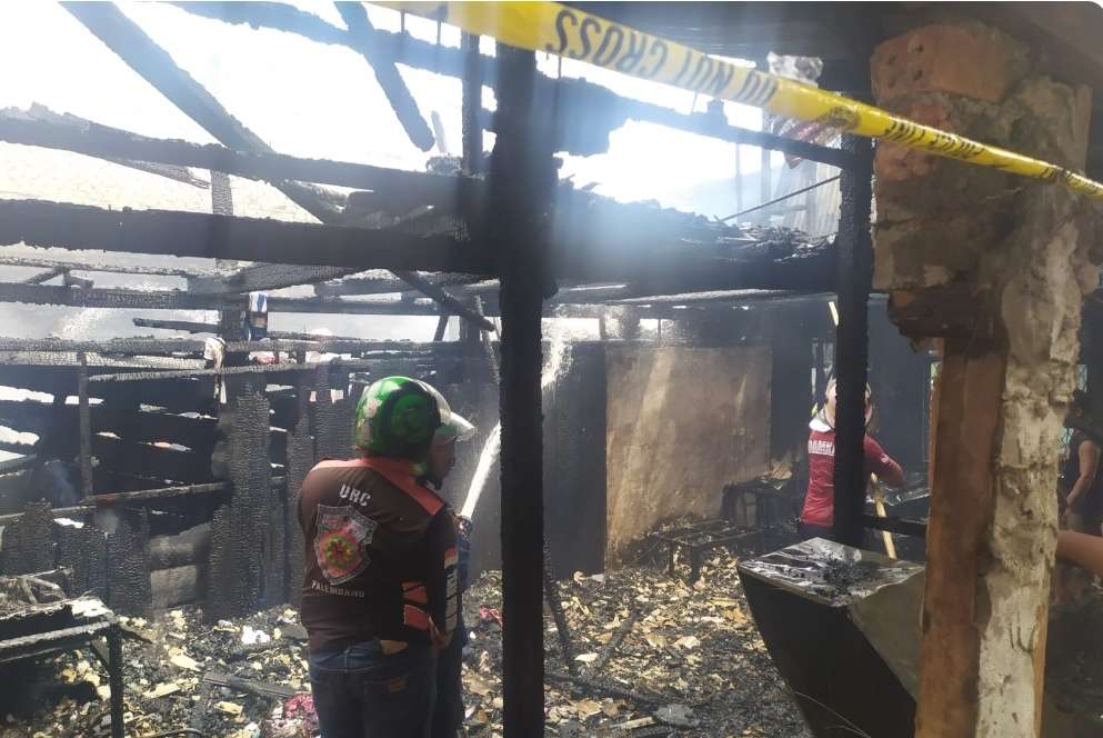 Diduga Gara-gara Tabung Gas Elpiji, Rumah Bedeng di Kota Palembang Hangus Terbakar