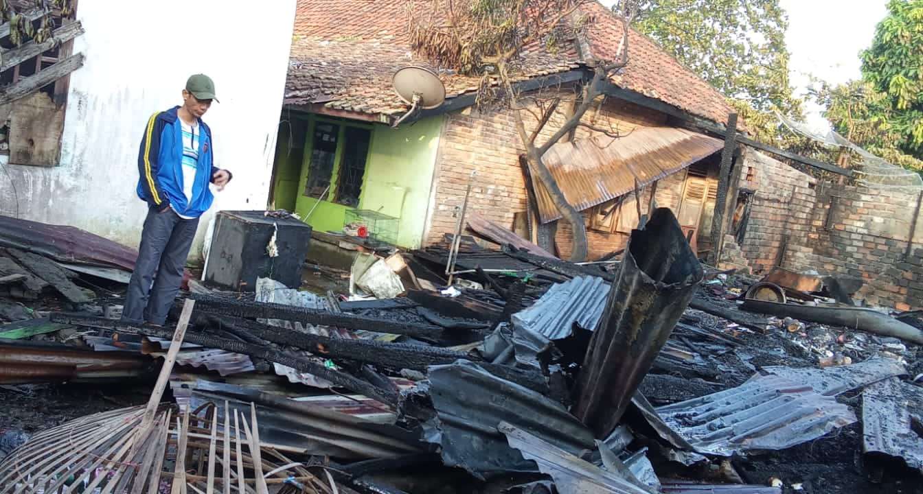 Diduga Akibat Korsleting Listrik, 1 Rumah di Kota Sekayu Ludes Terbakar