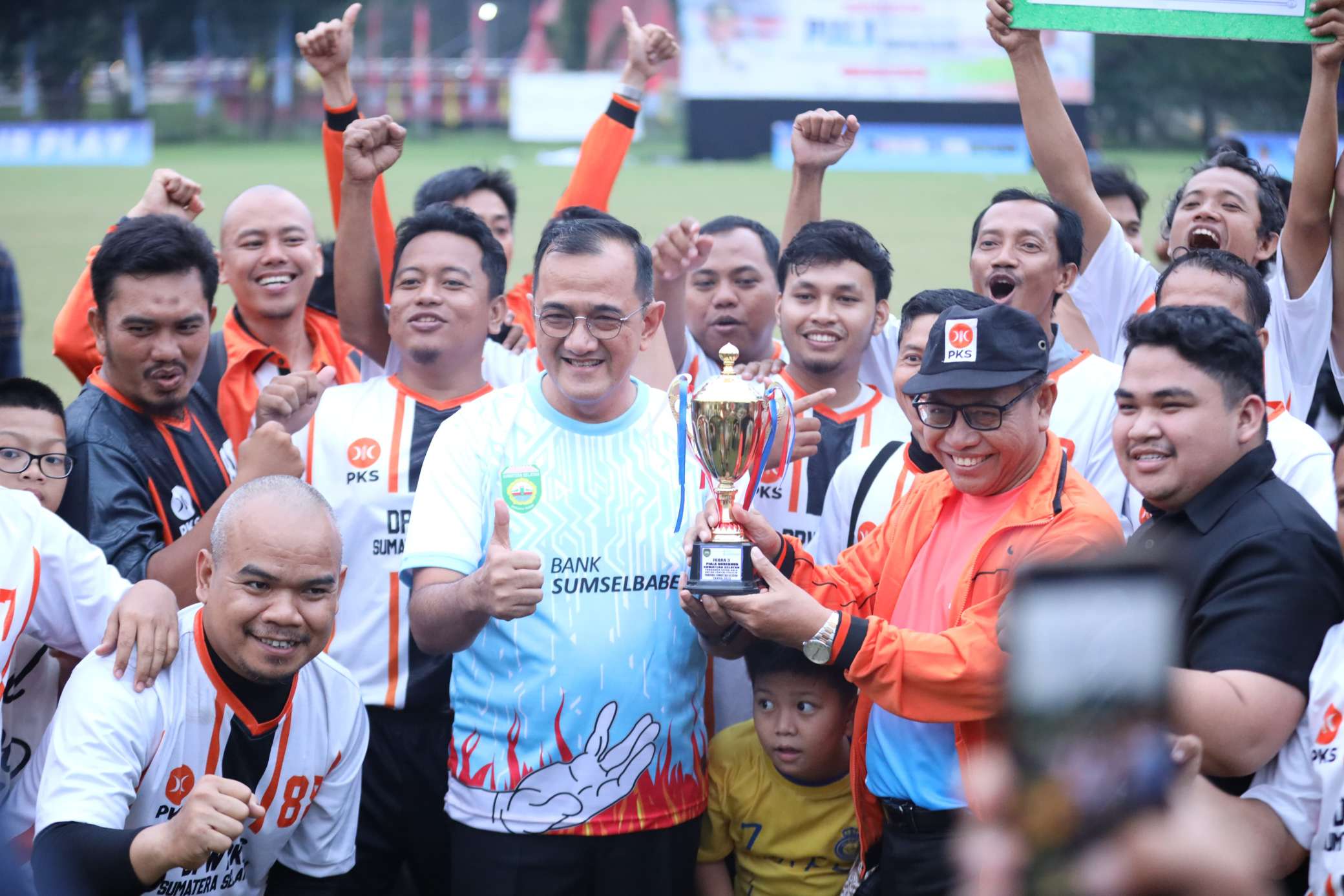 Turnamen Sepak Bola Antar Partai se-Sumsel Resmi Ditutup, Sekda: Sportivitas Jadi Perekat Demokrasi