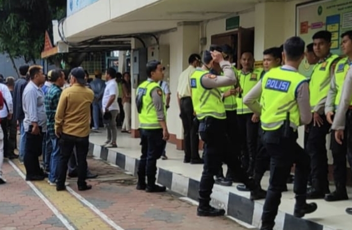 Sidang Perdana Kasus Pembunuhan Adik Bupati Muratara Digelar, Sejumlah Aparat Kepolisian Disiagakan
