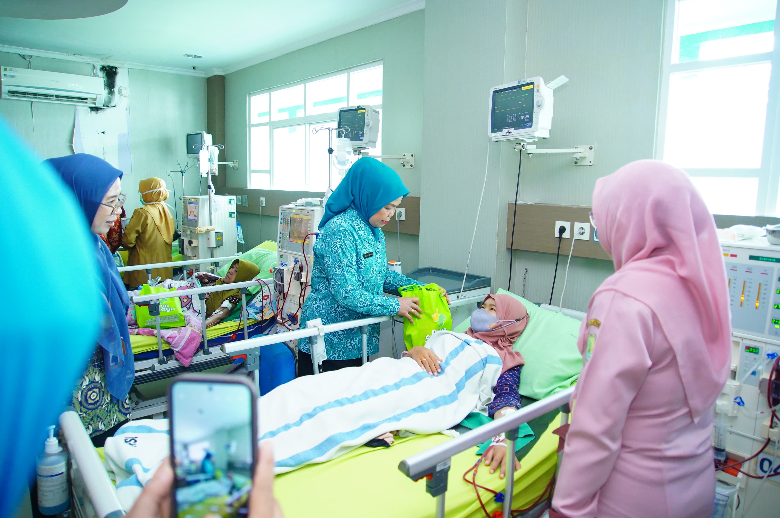 Momen Kartini, DPPA Muba Gelar pemeriksaan pap smear dan donor darah, Dihadiri Ketua TP PKK