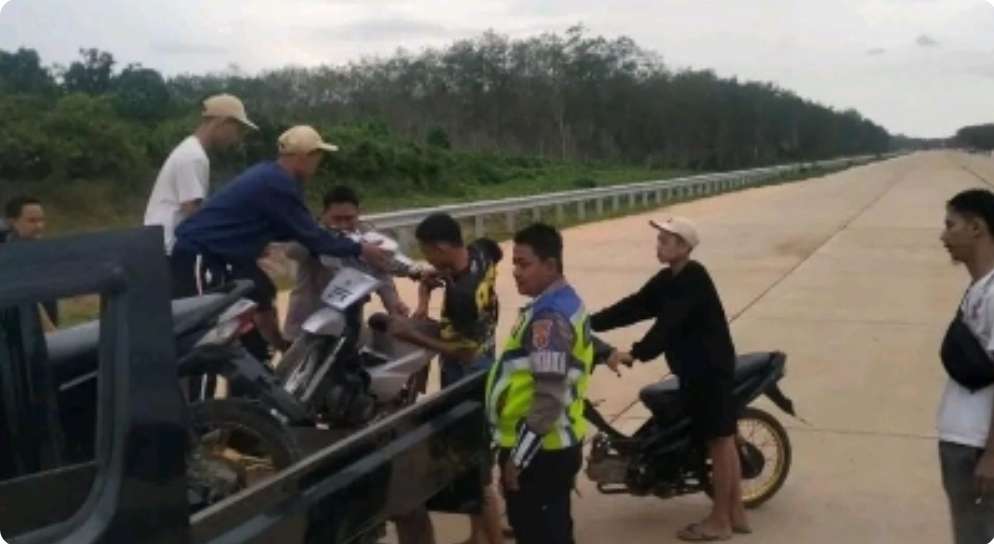 Ada-ada Saja, Sejumlah Pemuda Jadikan Proyek Tol Kramasan - Musi Landas Ajang Balap Liar