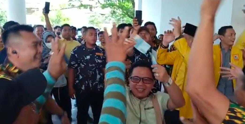 WADUH! Bawaslu Sumsel Bakal Tanggapi Serius Aksi Nyawer di Gedung KPU Oleh Bacaleg Golkar