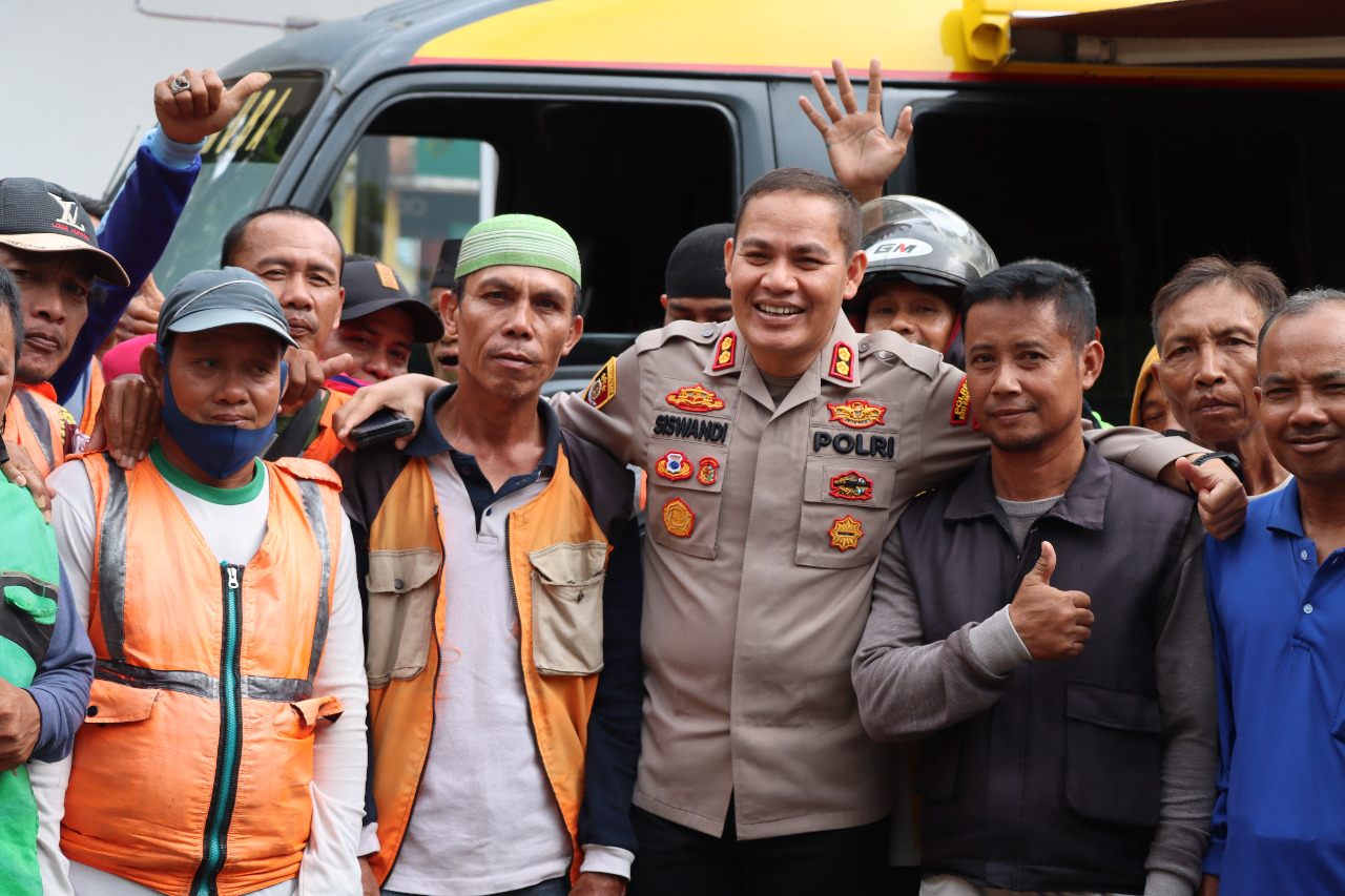 Jumat 'Curhat' Kapolres Ngobrol Bareng dengan Pengemudi Ojek 