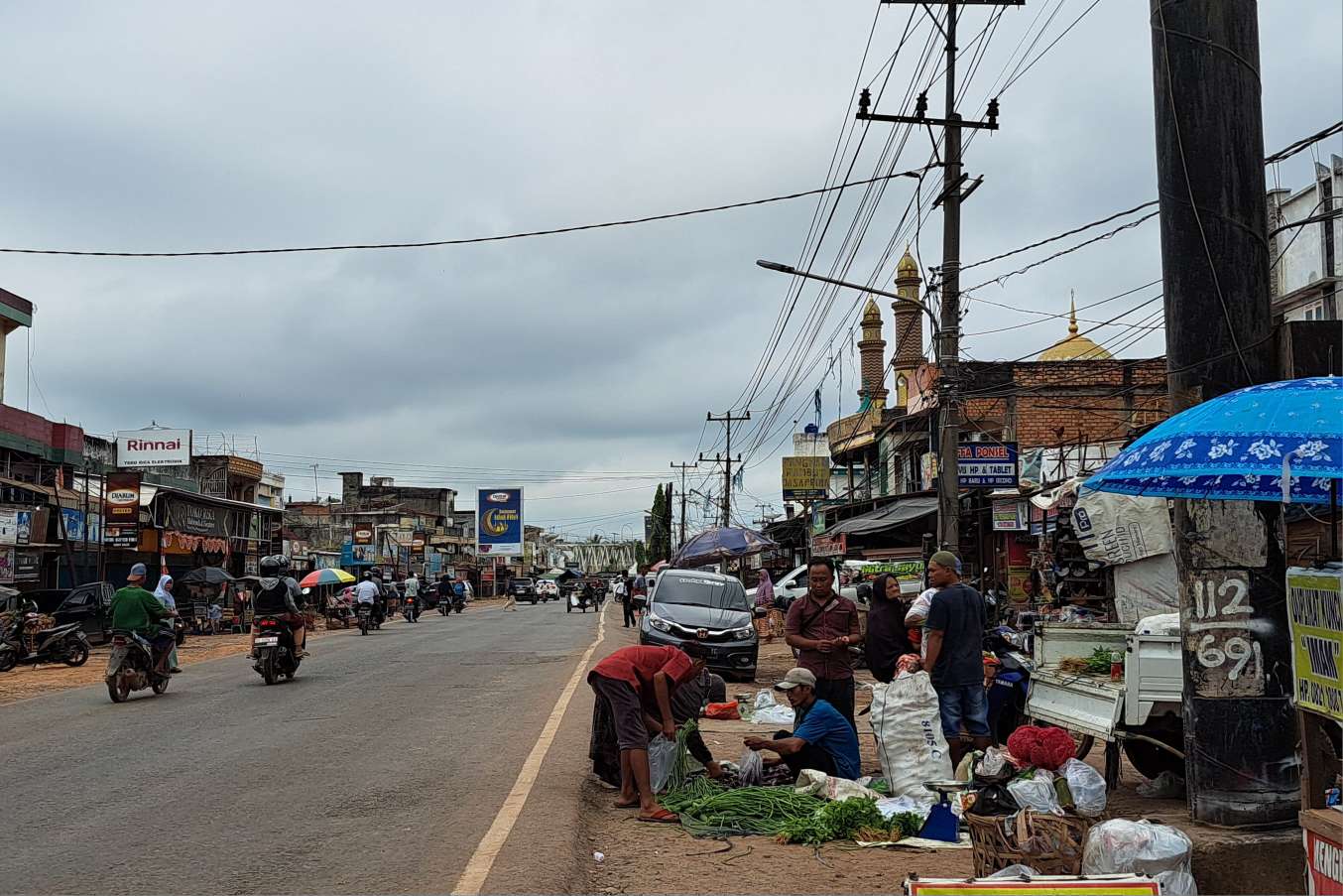 Usai Lebaran, Pasar Sungai Lilin Mulai Menggeliat, Meski Toko Masih Banyak Tutup