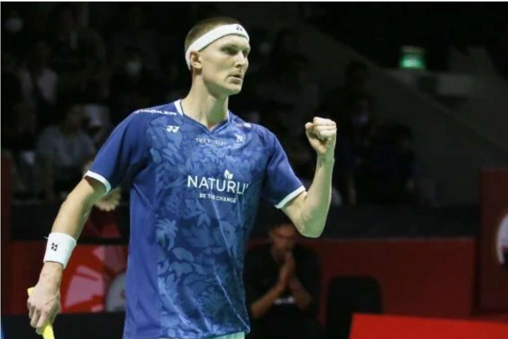 Tampil Dengan Wajah Baru, Viktor Axelsen Langsung Tebar Ancaman di Indonesia Open 2023