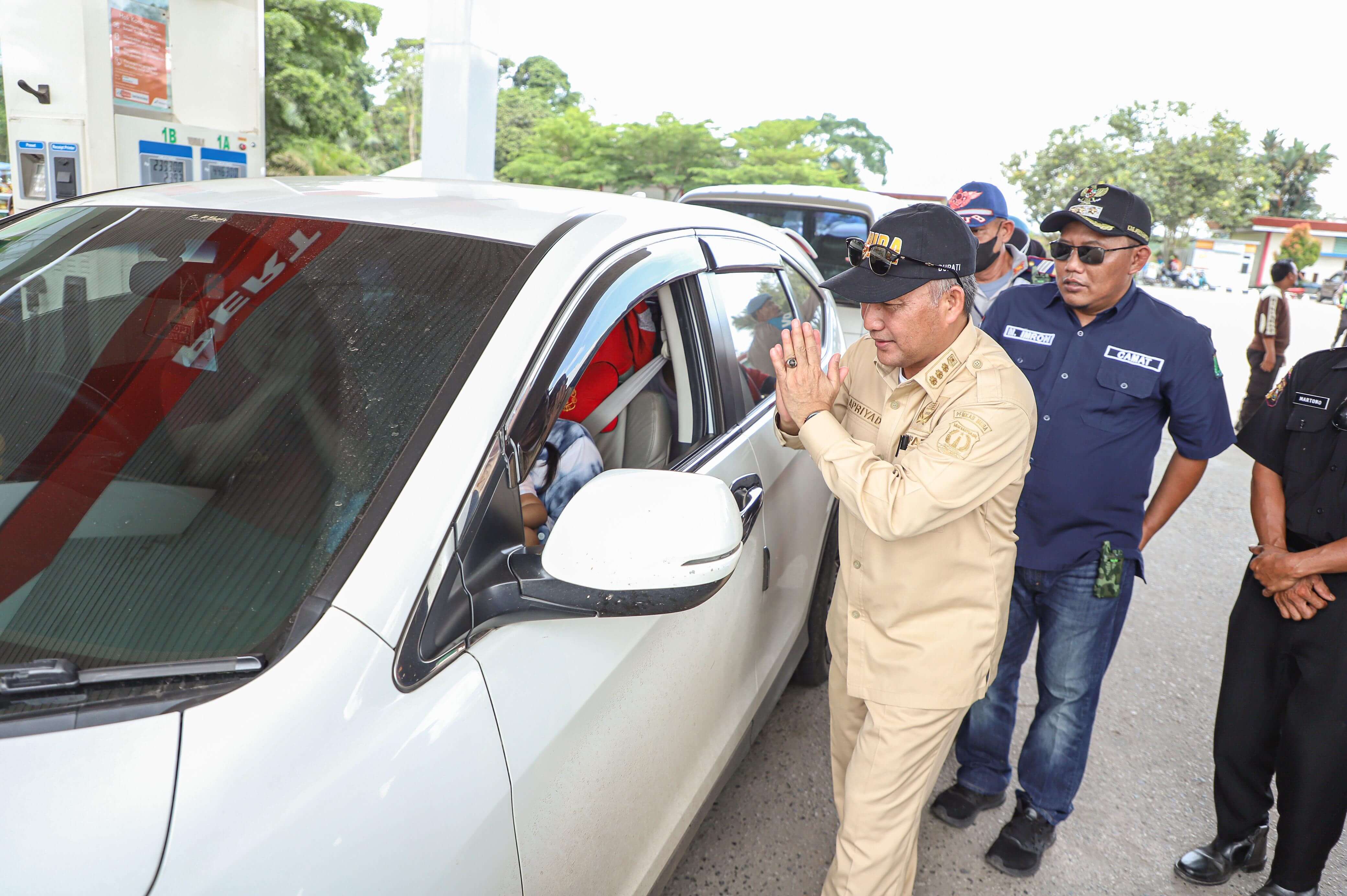 Pj Bupati Apriyadi Siagakan Alat Berat di Titik Rawan Arus Mudik