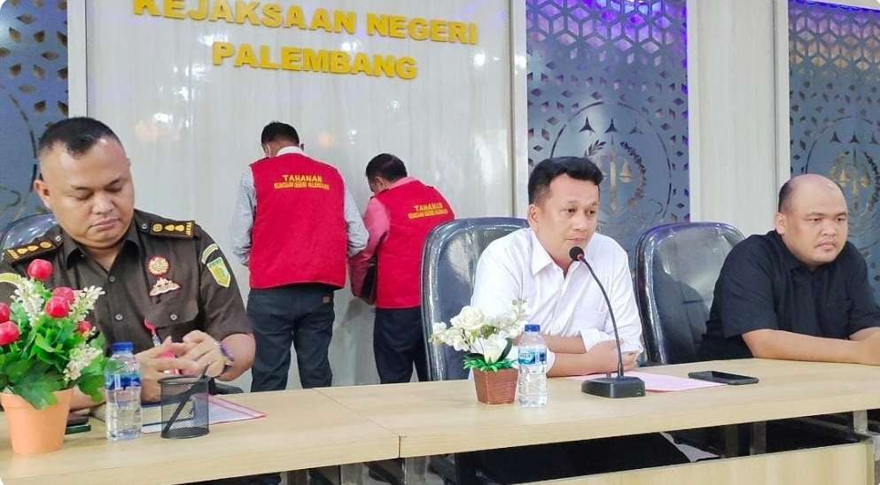 Uang Komite SMA N 19 Palembang Diduga Dikorupsi, Mantan Kepsek dan Ketua Komite Ditahan