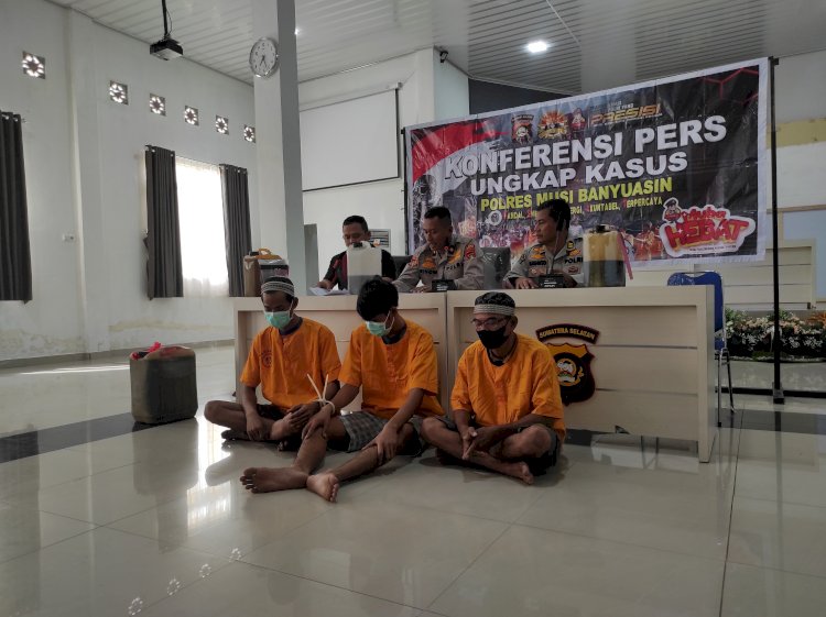 Bongkar Aksi Pengoplosan Pertalite dan Solar Dengan BBM 'Lokal Muba'