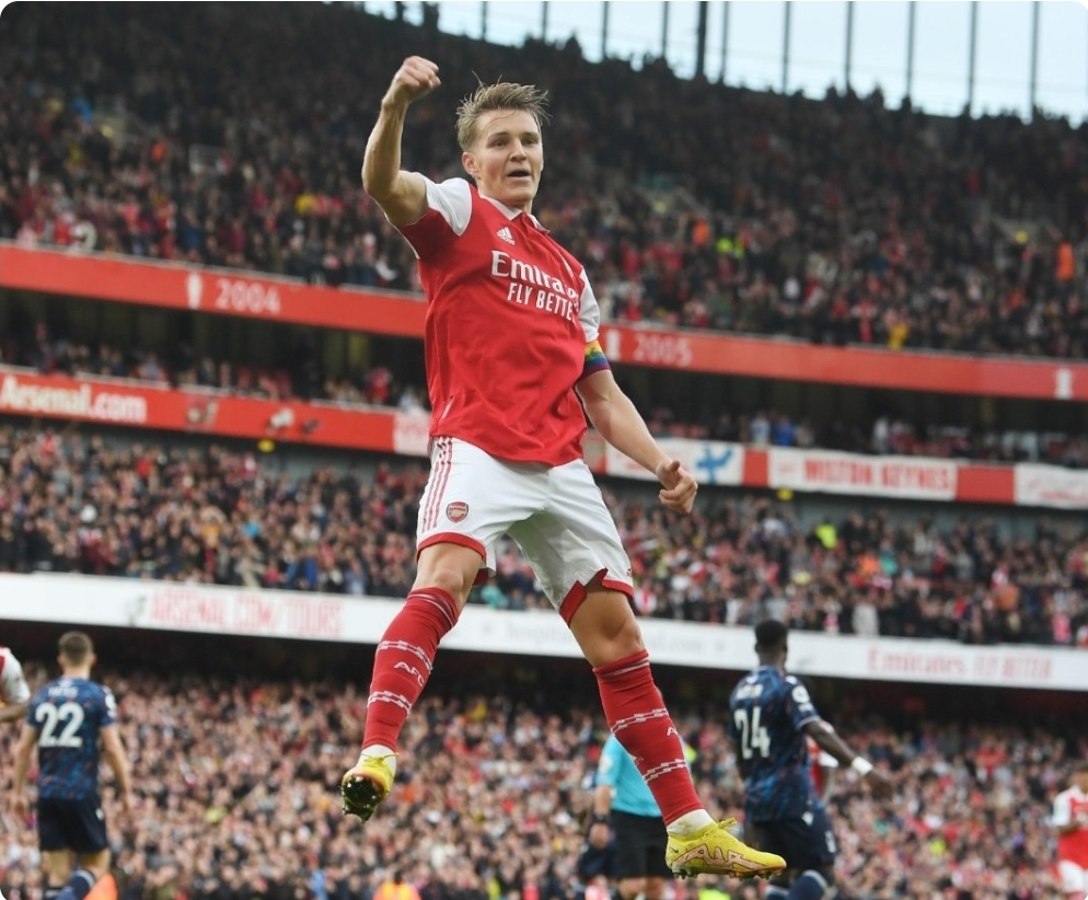 The Gunners Kudeta Puncak Klasemen Lagi