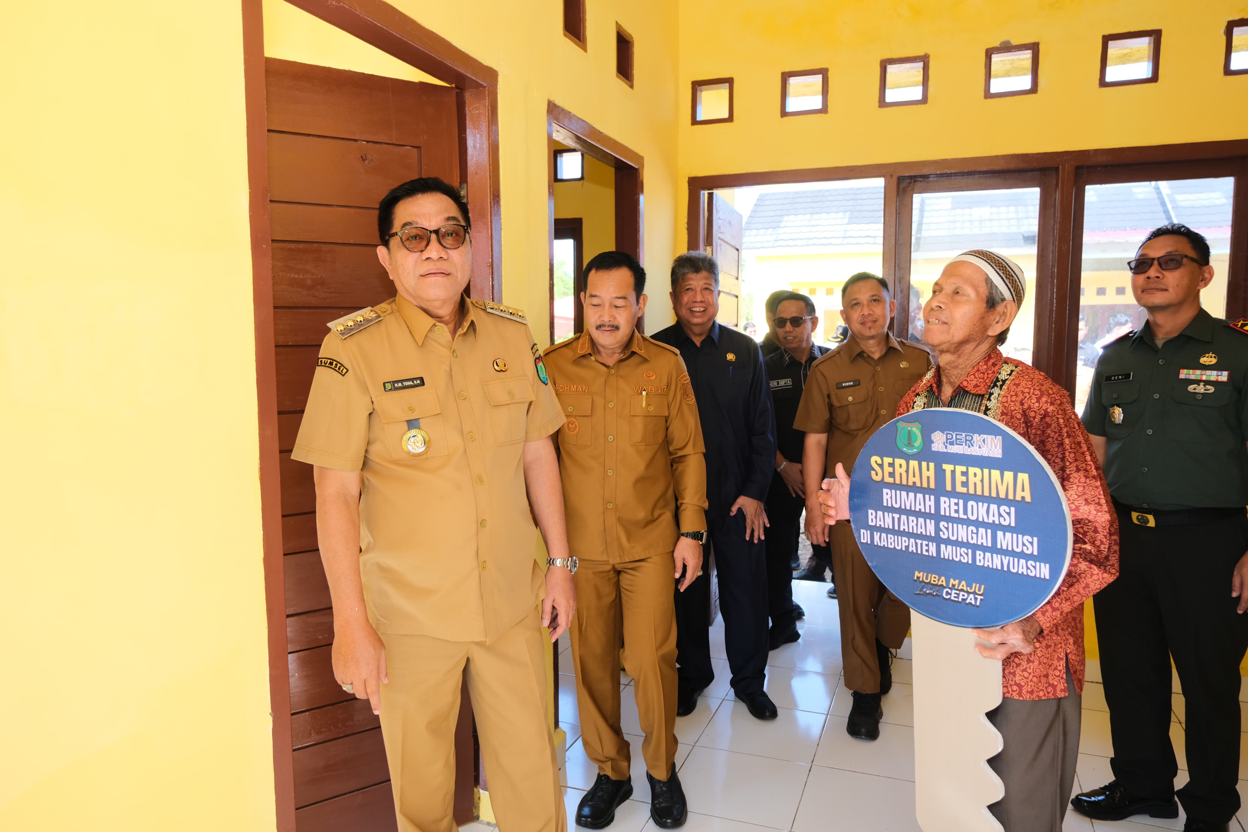 Bupati Muba Serahkan Kunci Rumah Baru untuk Warga Miskin, Wujudkan Hunian Layak dan Sehat