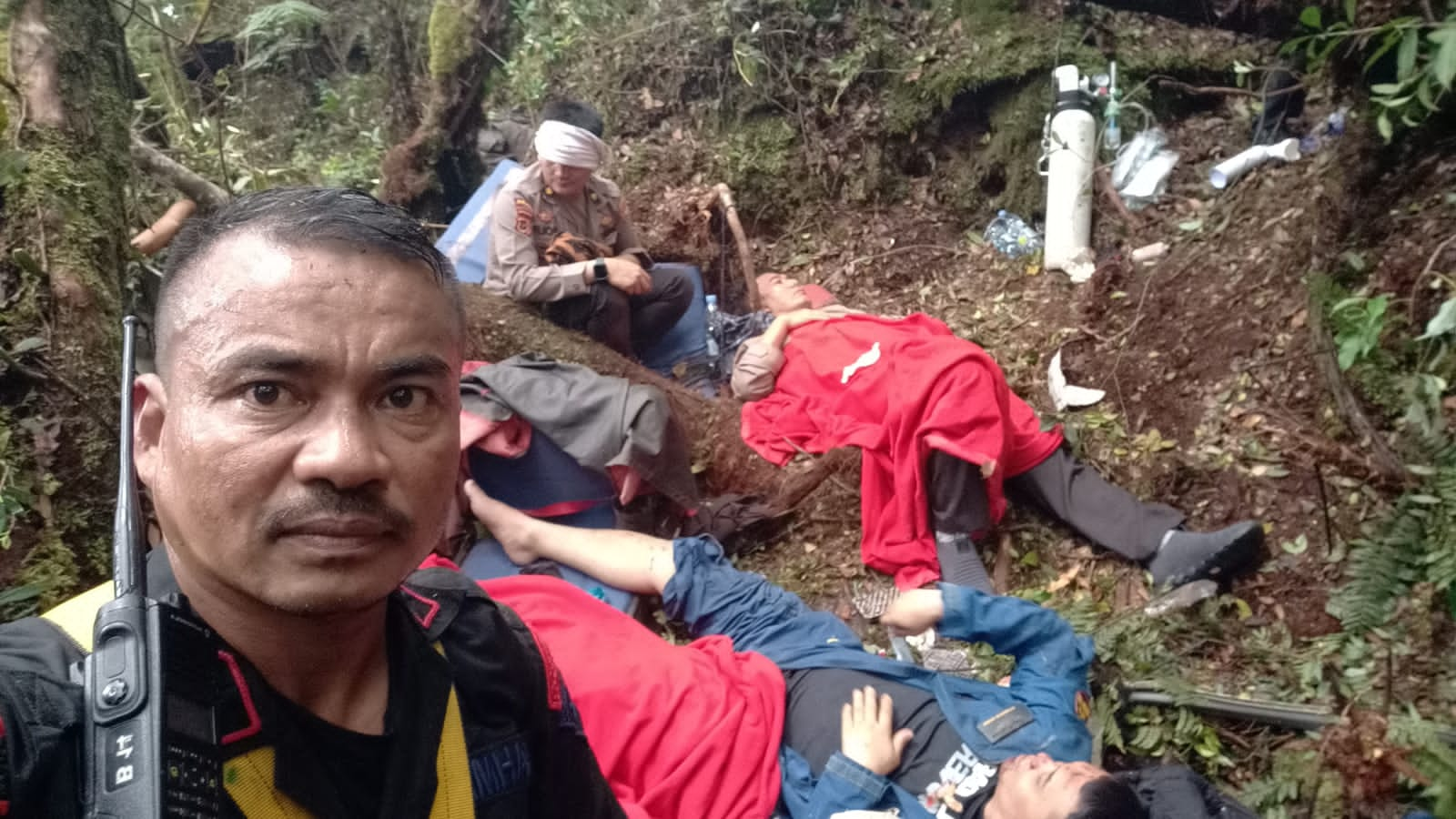 Upaya Evakuasi Rombongan Kapolda Jambi yang Mengalami Kecelakaan Helikopter Berlangsung Dramatis 