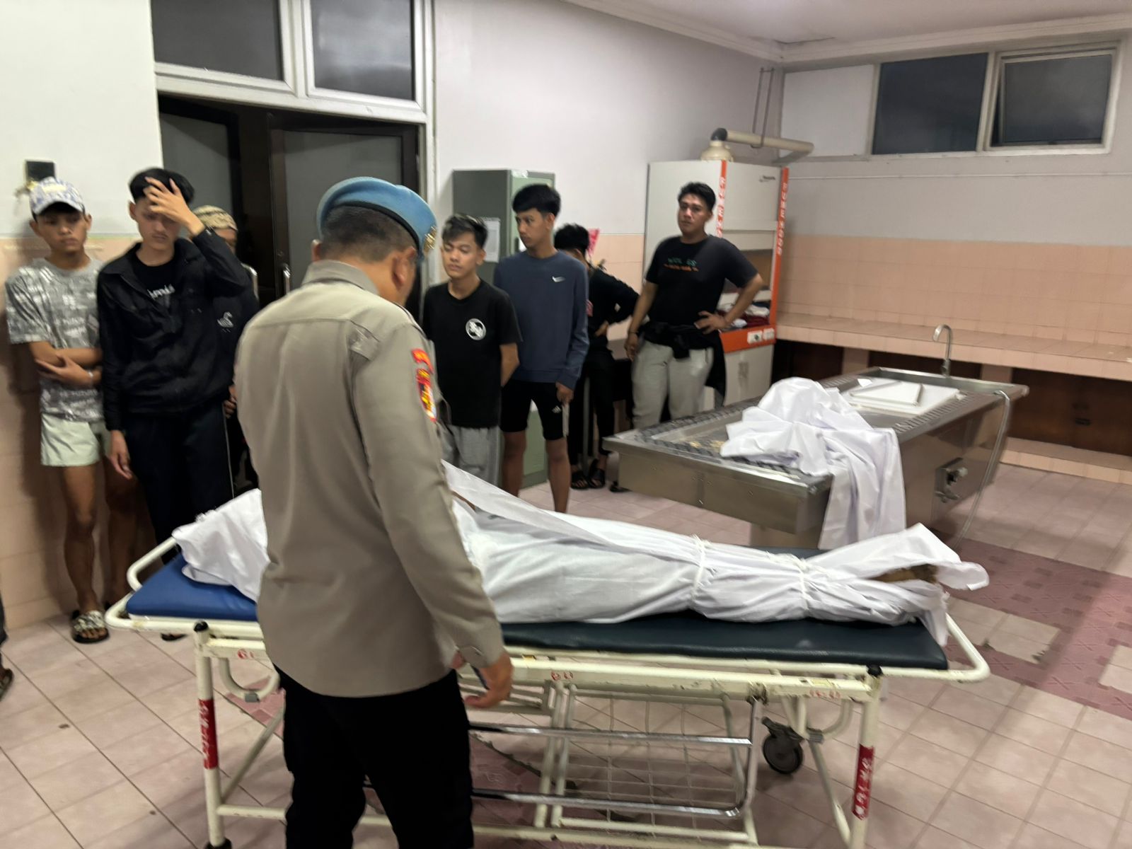 Polisi Buru Pelaku Penusukan Pelajar Saat Tawuran Dini Hari di Palembang