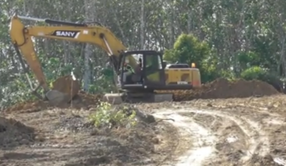 Aktifitas Alat Berat Kerjakan Tol Betung Jambi Semakin Ramai, Masih Tahap Pembersihan Lahan