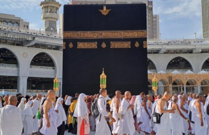 10 Amalan Ini, Pahalanya Setara Haji dan Umrah, Apa Saja? 