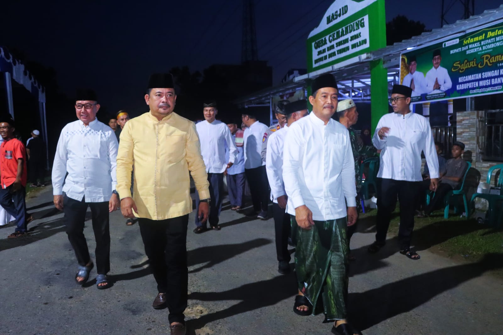 Safari Ramadan di Sungai Keruh, Wabup Muba Serahkan Bantuan dan Serap Aspirasi Warga Tebing Bulang