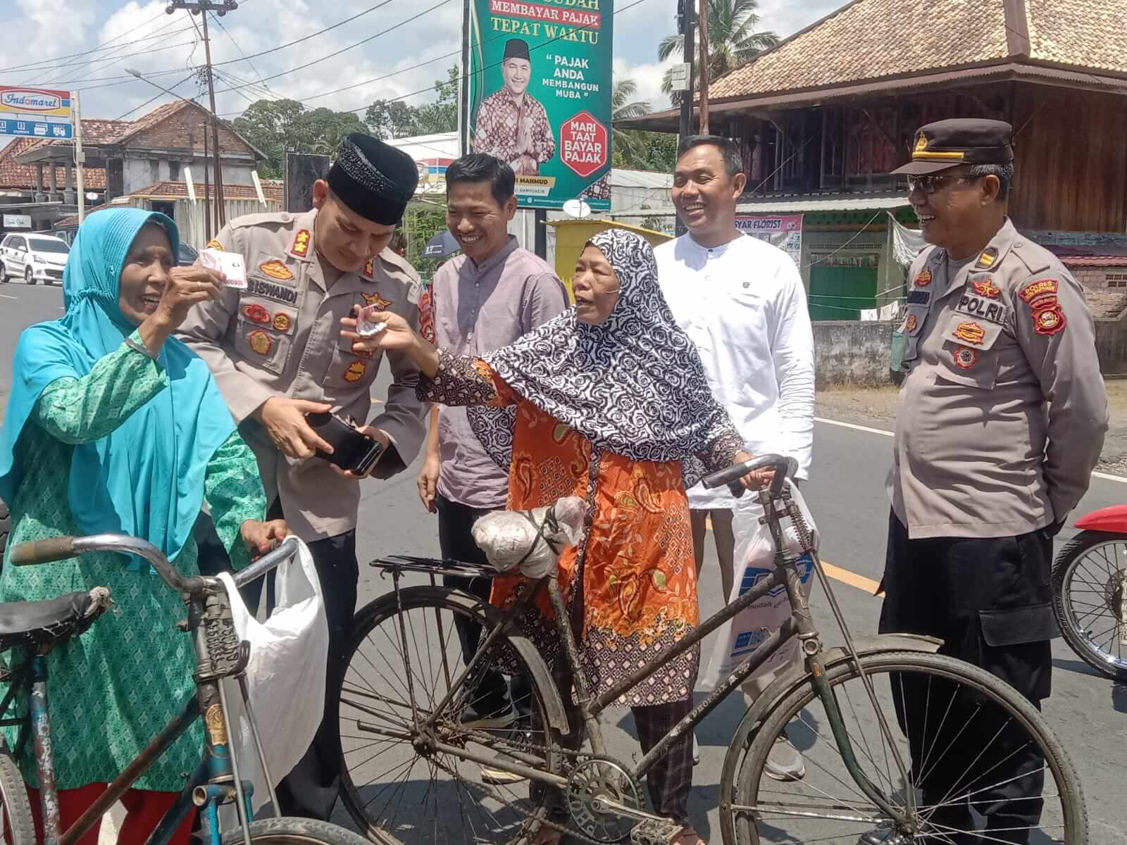 Warga Ngulak 1 Dapat Kejutan Dari Kapolres Muba