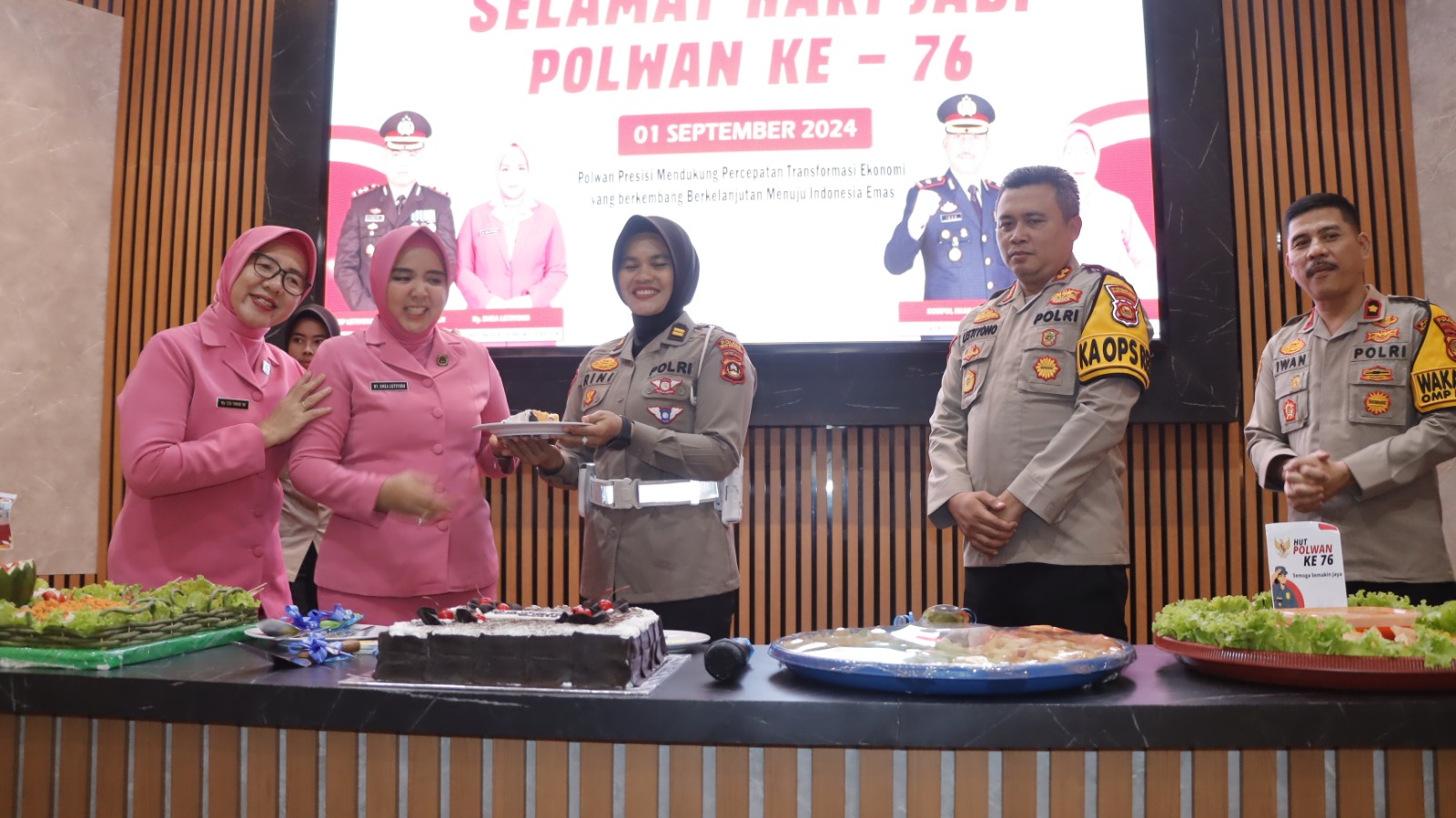 Hadiri Syukuran Peringatan HUT Ke-76, Ini Pesan Kapolres Muba Kepada Polwan