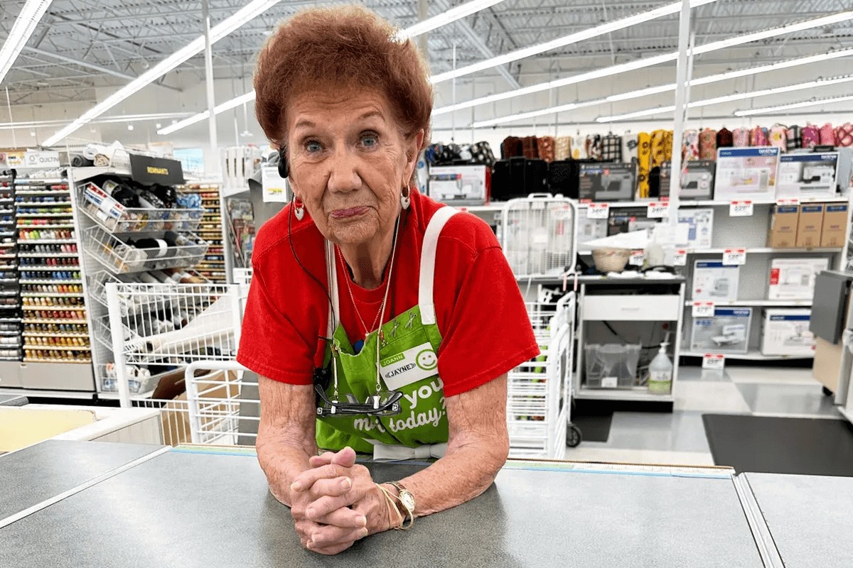 Tidak Pensiun, Nenek Usia 101 Tahun Ini Pilih Tetap Bekerja, Yuk Baca Kisahnya!