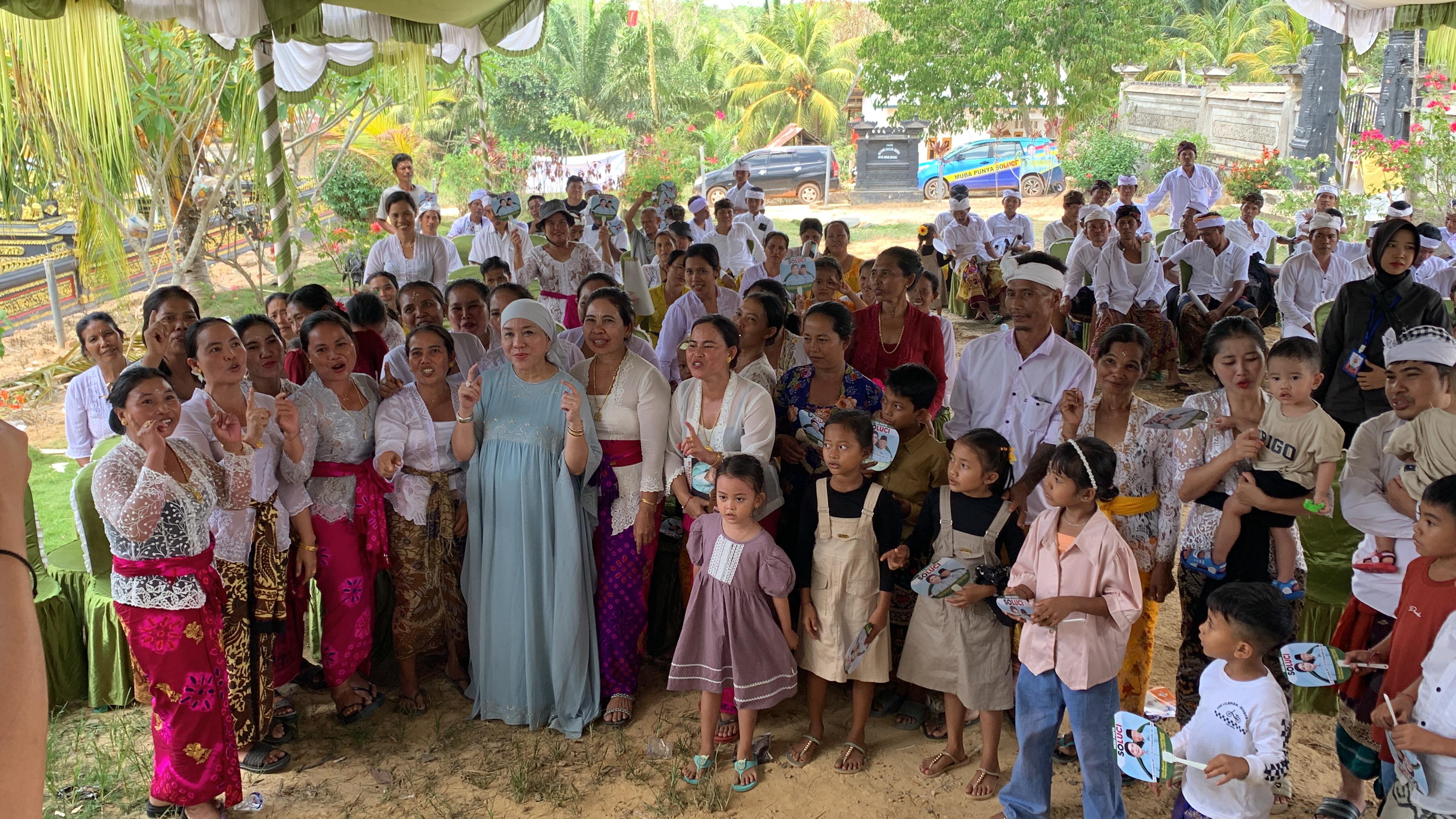 Kunjungi Warga Keturunan Bali di Tungkal Jaya, Hj Lucianty Jaring Aspirasi dan Janjikan Program Listrik