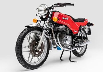 Inilah Benelli 250 Quattro, Legenda Motor Sport Klasik yang Memukau