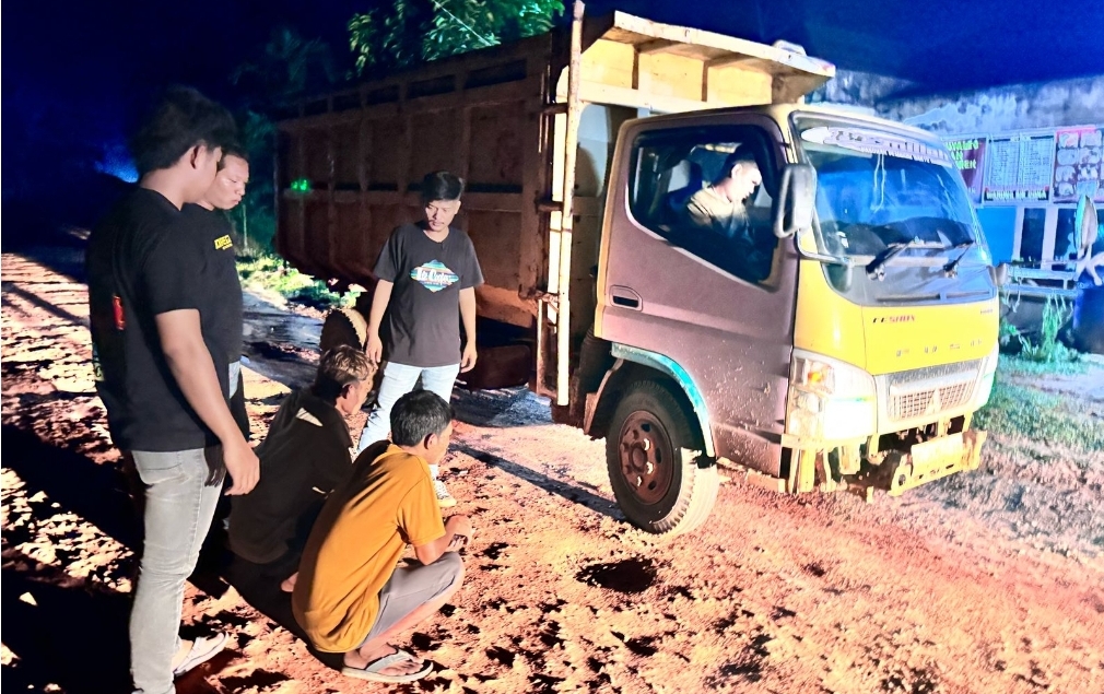 Polsek Tungkal Ilir Amankan 2 Pria, Diduga Sering Pungli di Desa Keluang, Resahkan Sopir Truk