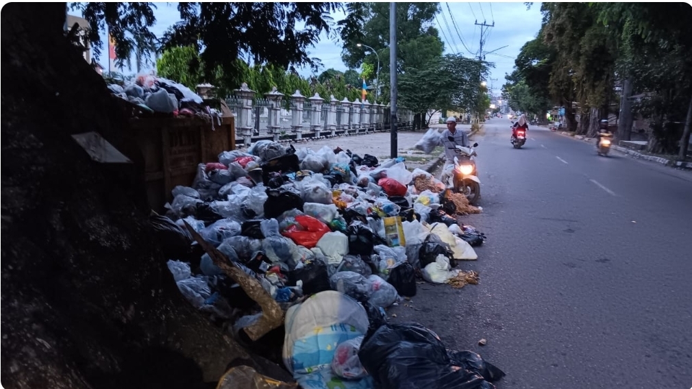 Mengenaskan, Kesulitan Dapat BBM Solar, Armada Angkutan Sampah di Muara Enim Tidak Bisa Beroperasi