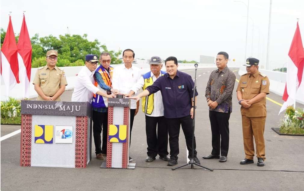 Presiden Jokowi Resmikan Jalan Tol Makkasar New Port, Tingkatkan Konektivitas Pelabuhan