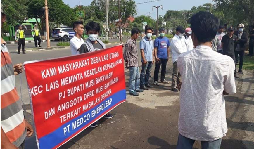 Warga Lais Utara Gelar Aksi di Kantor Bupati dan DPRD Muba, Keluhkan Kebisingan PT Medco E&P