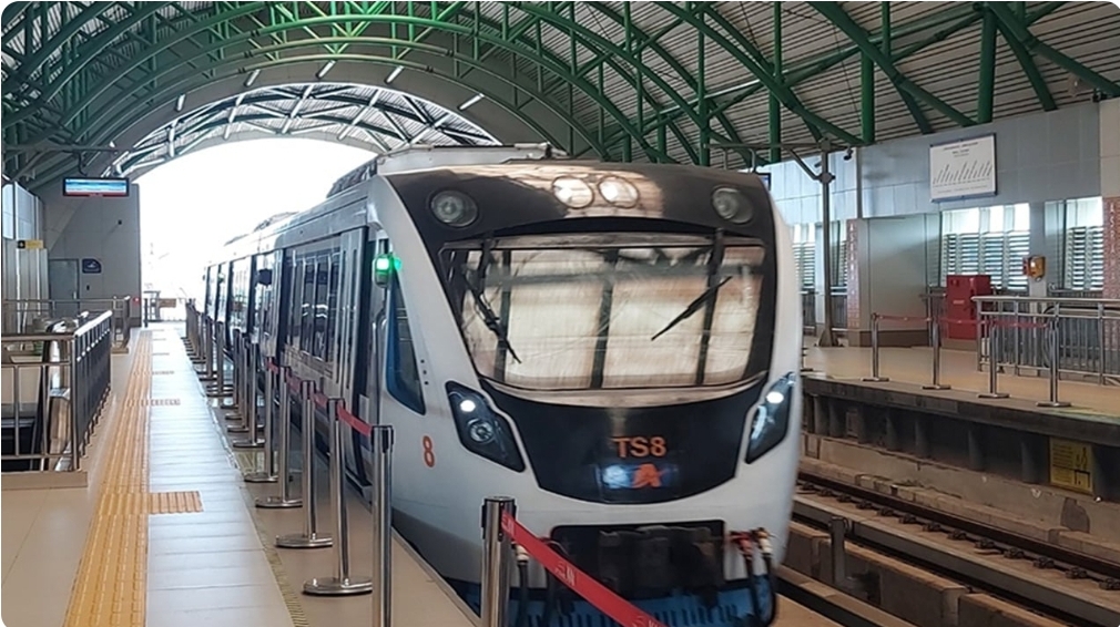 LRT Sumsel Tetap Beroperasi Normal Selama Ramadhan, Penumpang Diperbolehkan Berbuka di Kereta