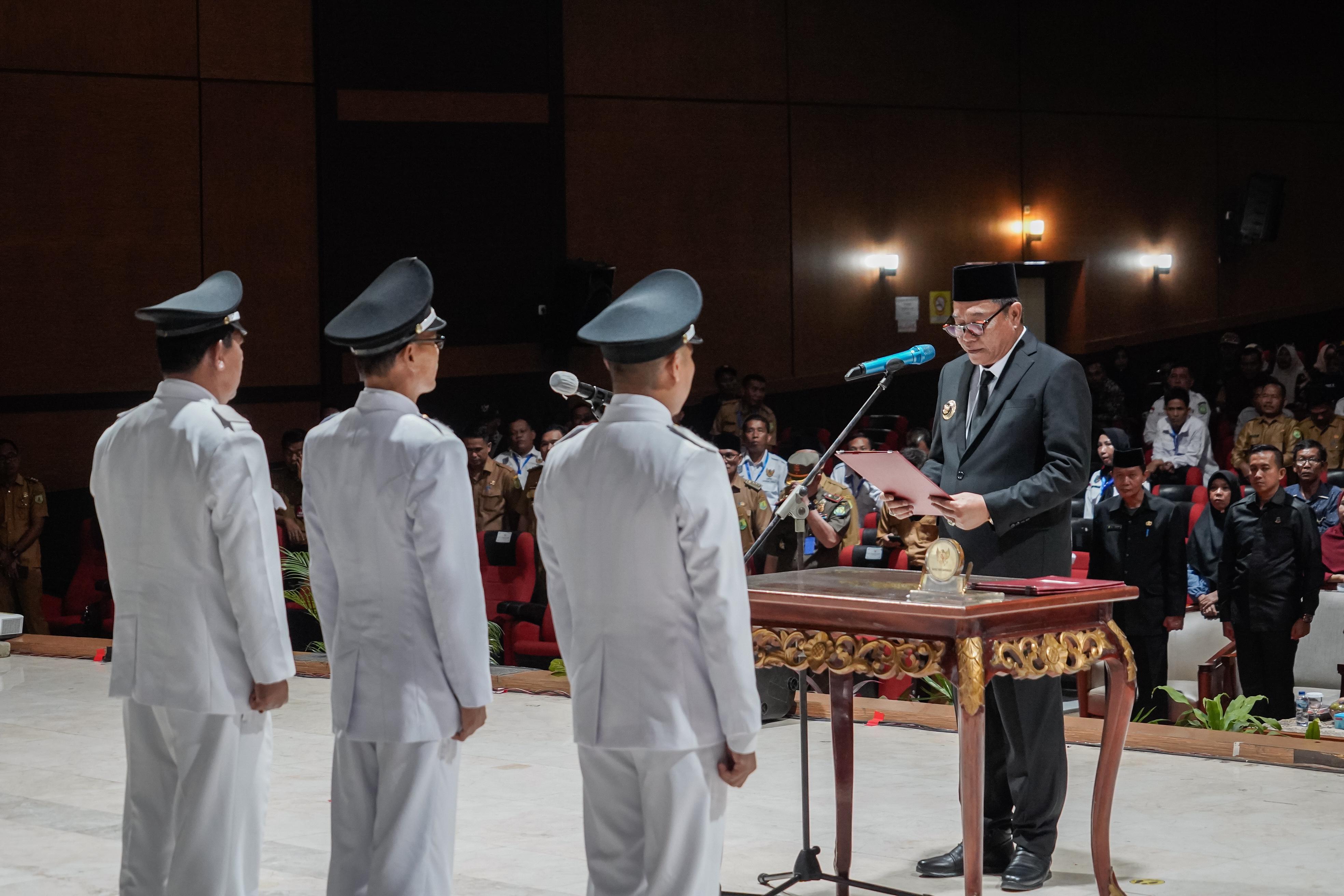 Bupati Muba Lantik 3 Kades Antar Waktu dan Pengurus DPC APDESI 2025–2030