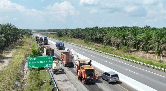 Persiapan Hadapi Arus Mudik, Hutama Karya Perbaiki Tol Trans Sumatera