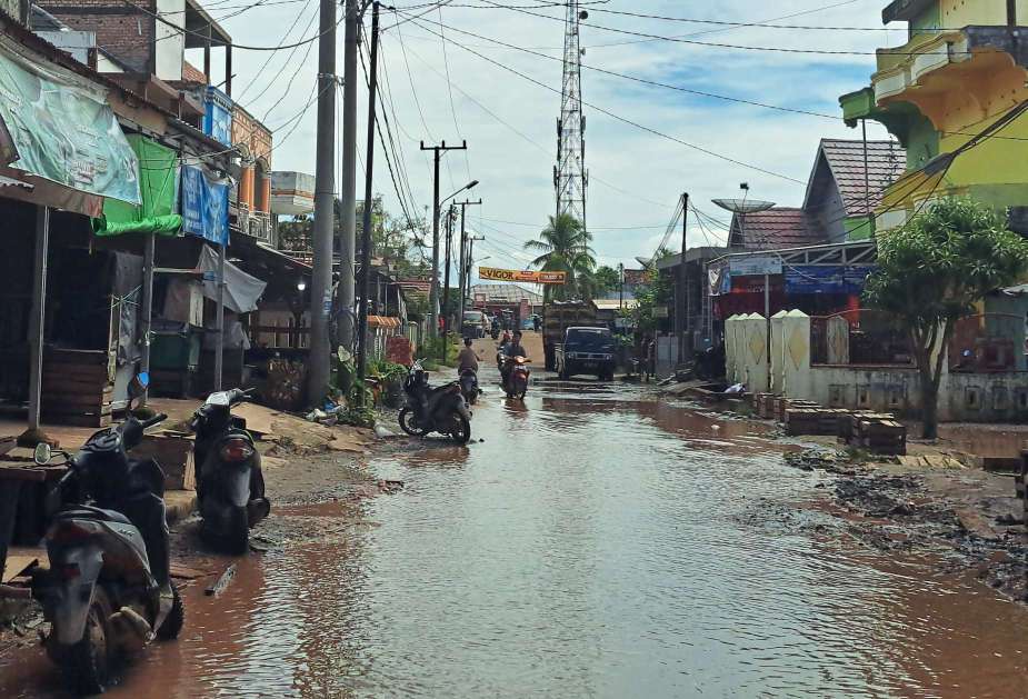 Jalan Puskesmas Tergenang Air, Warga Berharap Perbaikan Segera Dilaksanakan