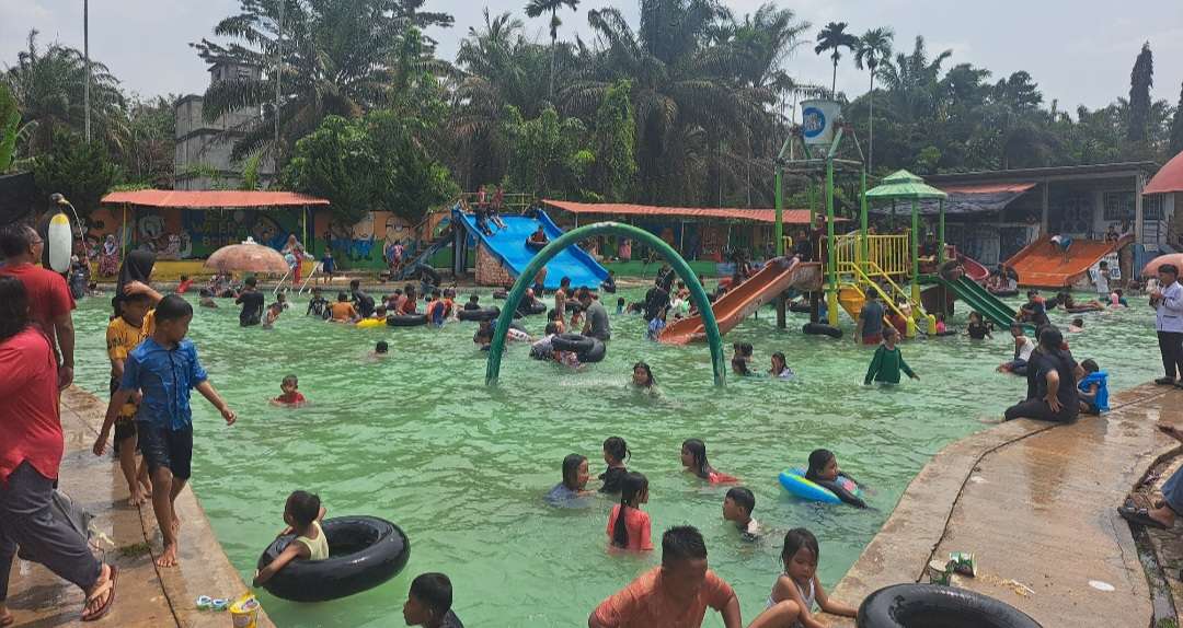 Gunung Sari Joss Dipadati Pengunjung, Pemdes Srigunung Gelar Program Berenang Gratis