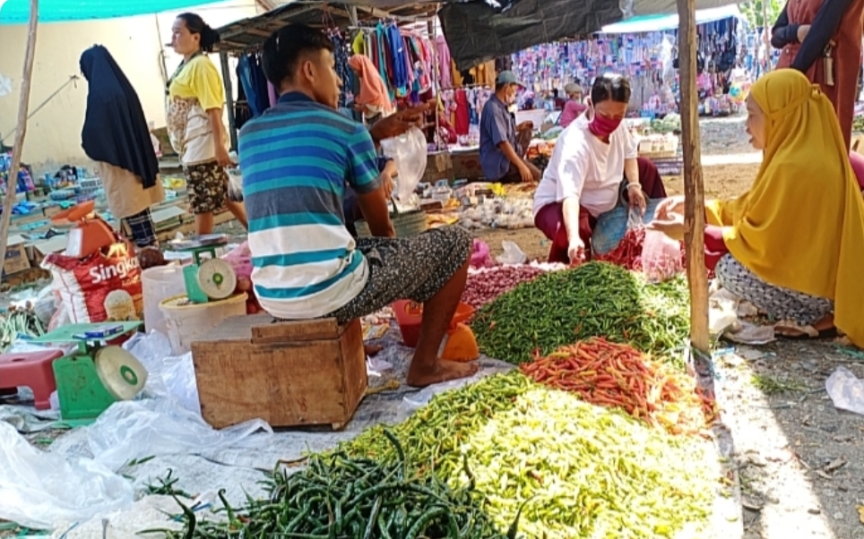 Harga Cabai di Pasar Kalangan Ngulak Turun, Emak-emak Senang