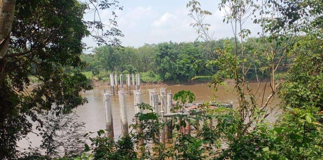 Lanjutan Proyek Pembangunan Jembatan Teluk Kijing II Belum Jelas, Pemilik Lahan Minta Tiang di Cabut