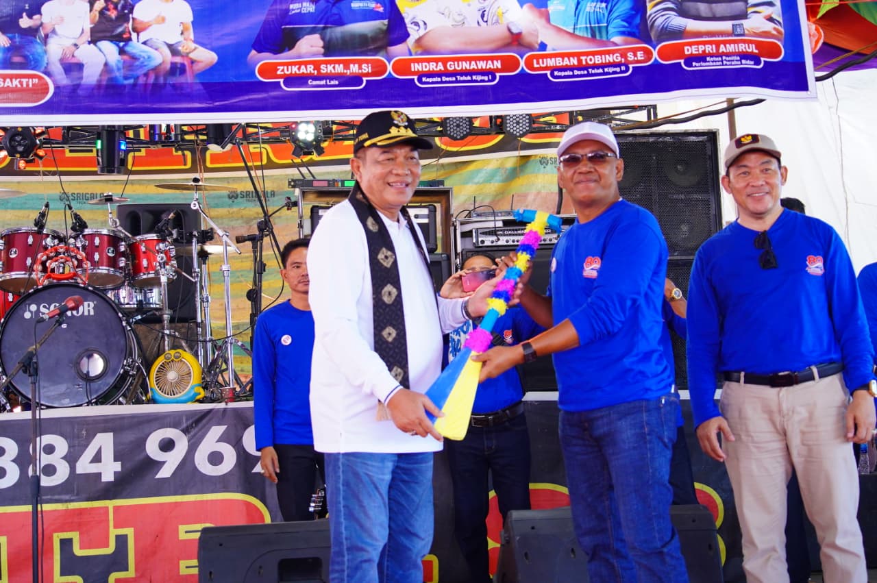 DIbuka Oleh Bupati, Ribuan Warga Padati Sungai Musi, Lomba Bidar Muba Meriah dengan Hadiah Utama Mobil