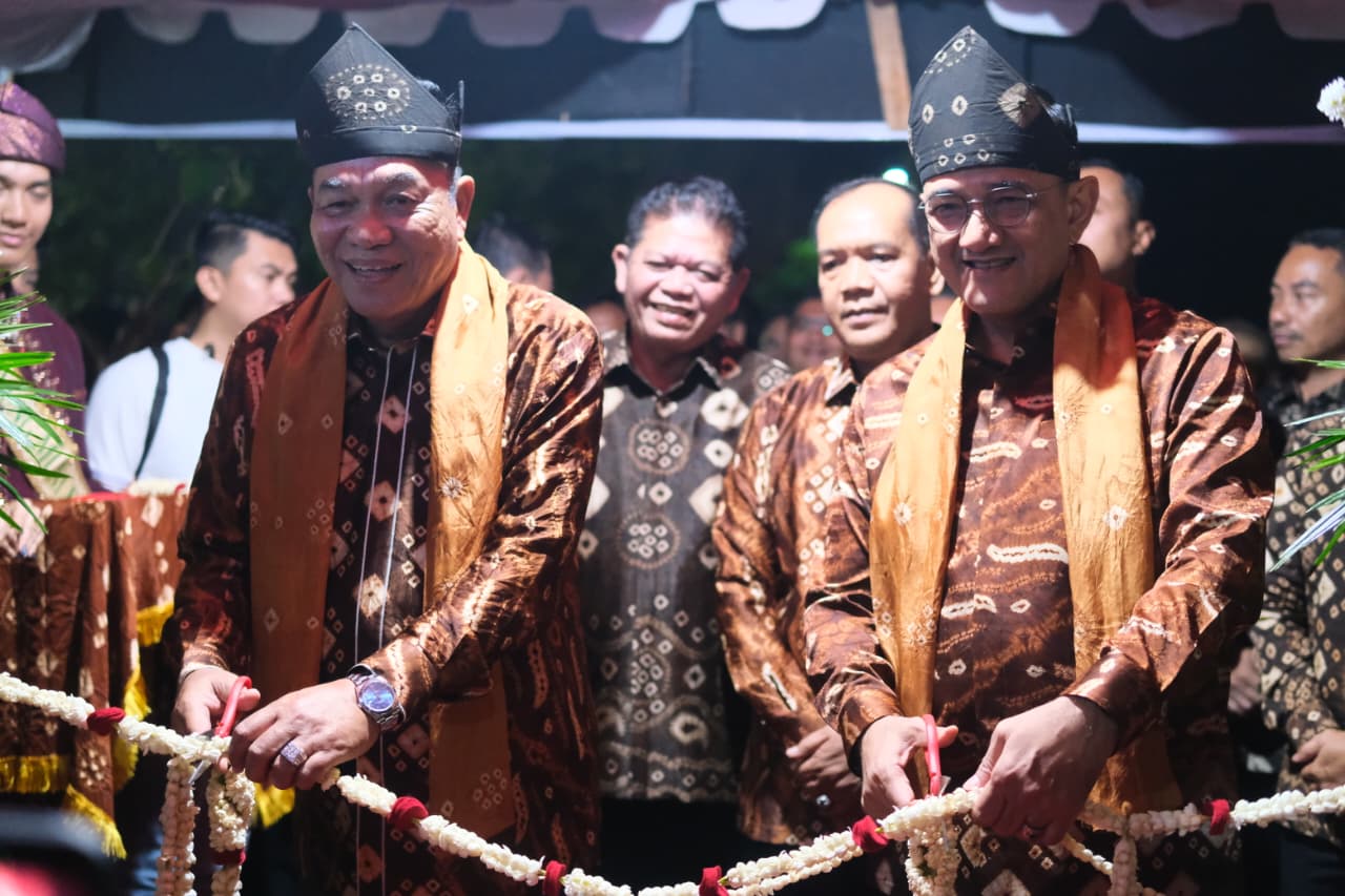Spektakuler! Ribuan Warga Padati Opening Ceremony Muba Expo 2025