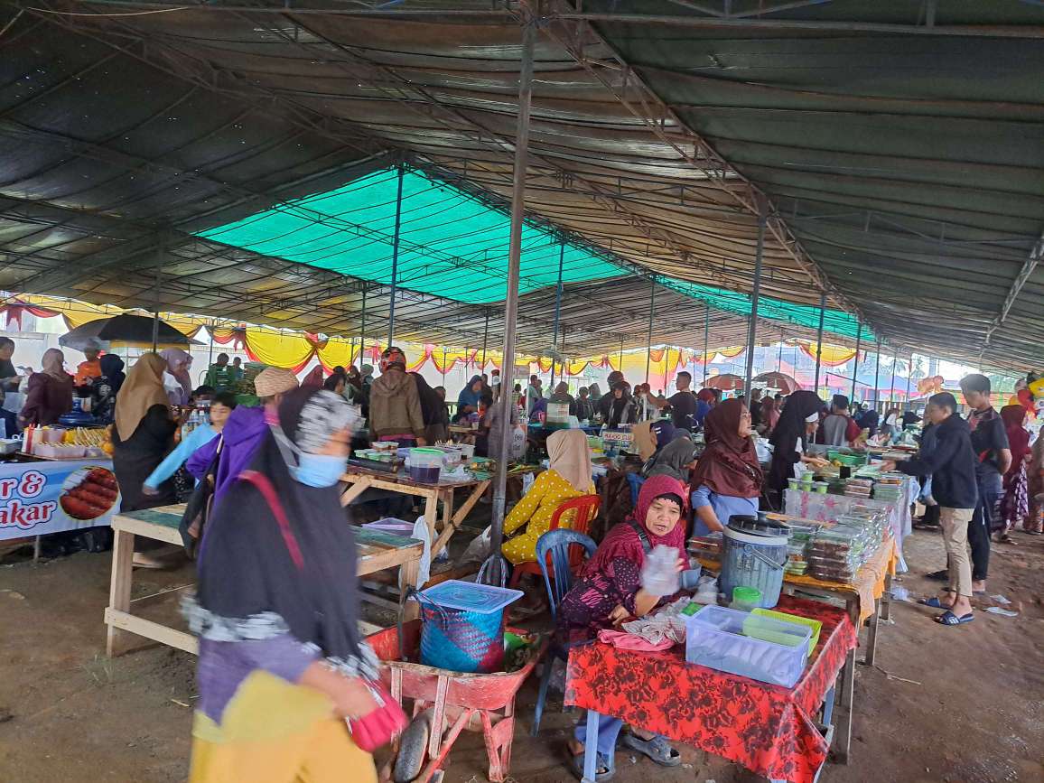 Dipenghujung Ramadhan, Pasar Bedug Sungai Lilin Masih Ramai Aktifitas
