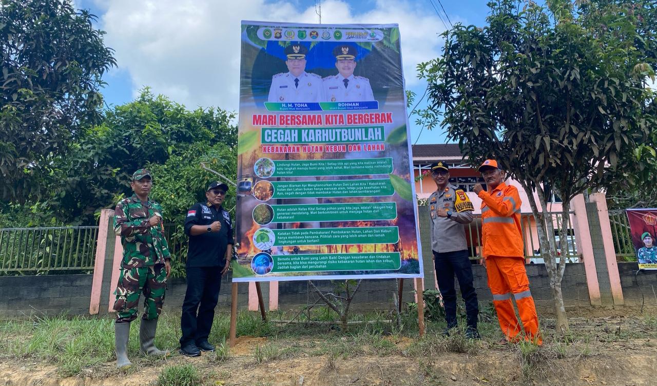 Pemkab Muba Gencar Sosialisasikan Pencegahan Karhutla, Camat hingga Forkopimcam Turun Langsung ke Lapangan